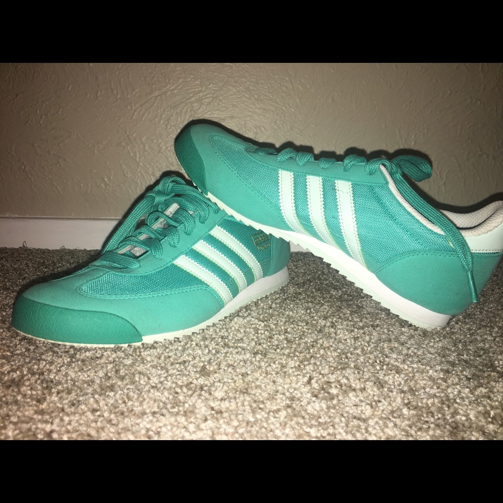 Adidas (Dragon)